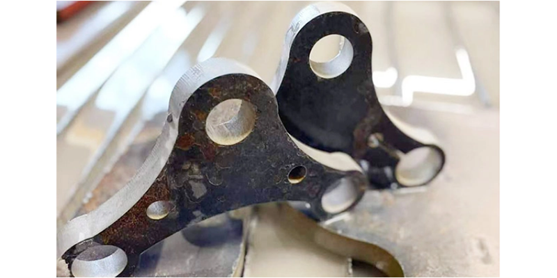 Tecnología de chorro de agua para cortar metales